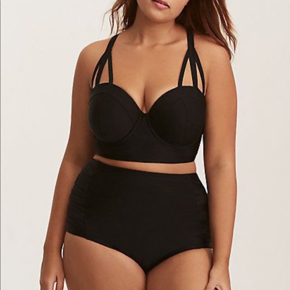 Torrid bpush up strappy balconette bikini top size 2